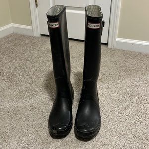 Hunter Original Tall Rain Boots with Socks - Size 10